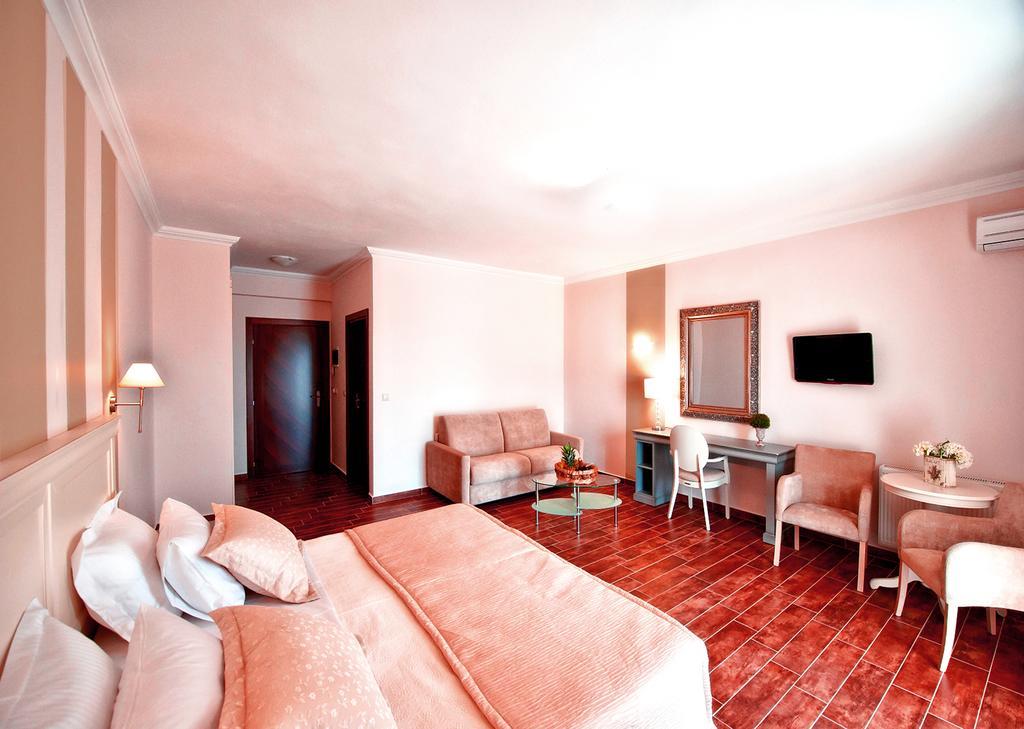 Hotel Enastron View 4*