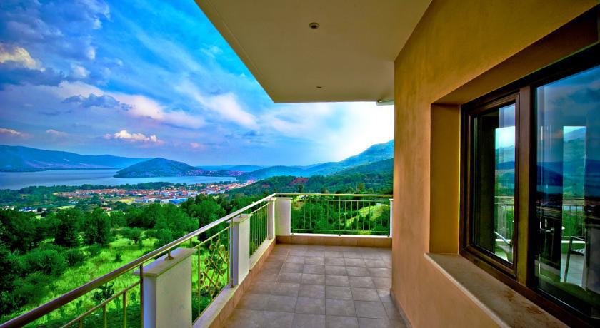 Hotel Enastron View 4*