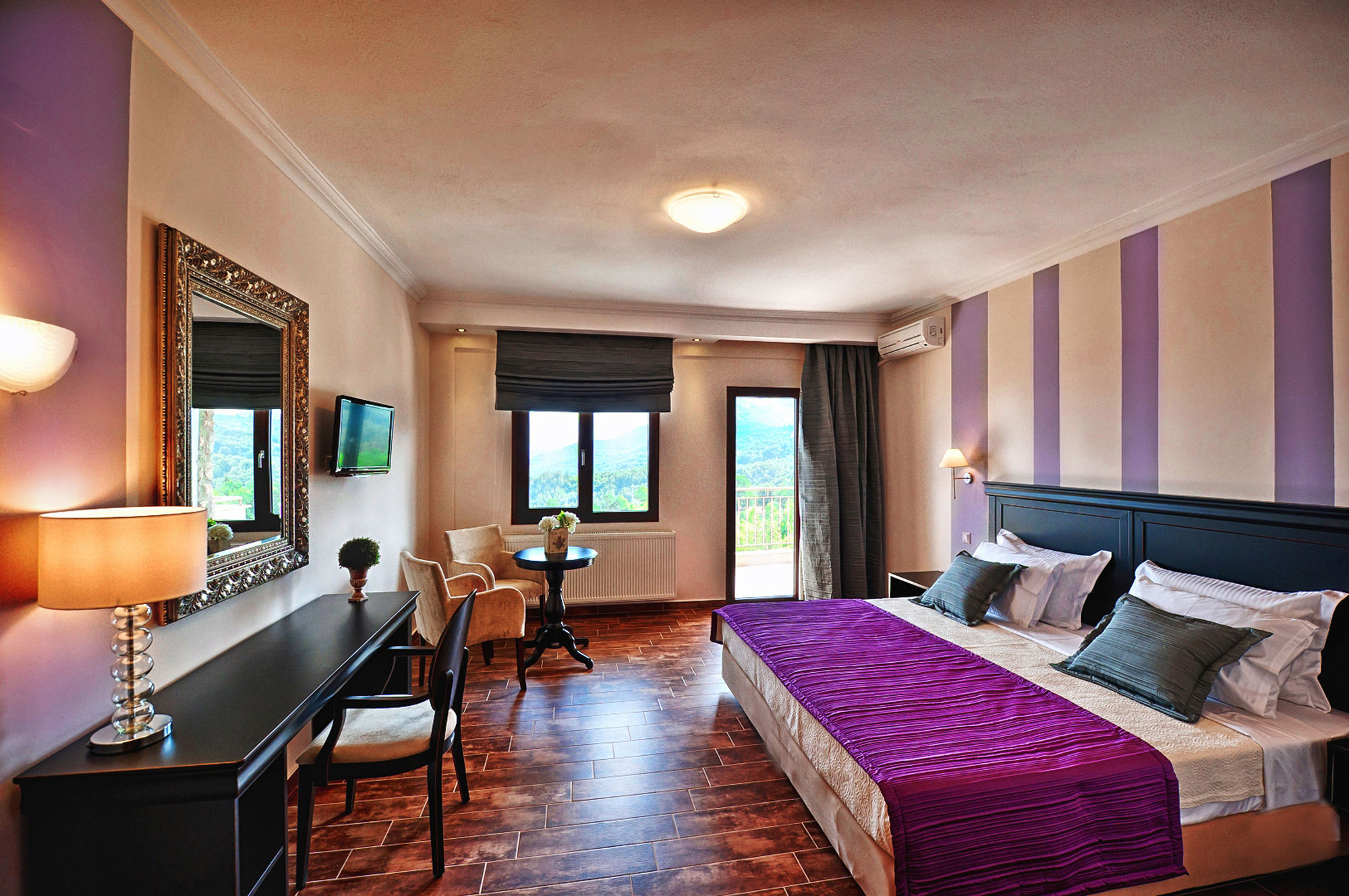 Hotel Enastron View